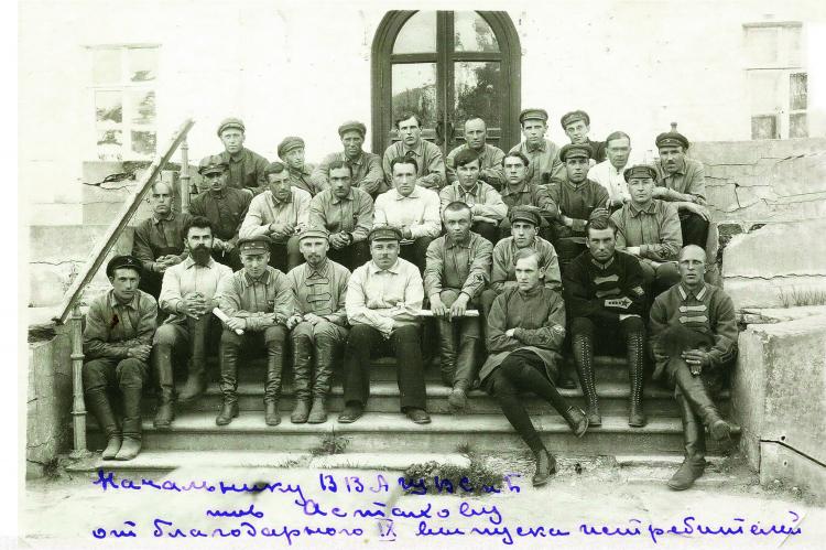 IX выпуск истребителей ВВАШВСиБ с начальником школы Астаховым Ф. А. 1924 год. 