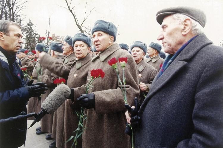 Спустя годы после легендарного парада 1941 года Павел Николаевич был постоянным гостем последующих парадов 7 ноября.
