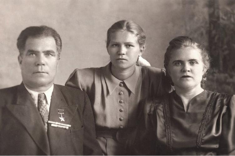 Андрей Лужецкий с семьей на отдыхе.