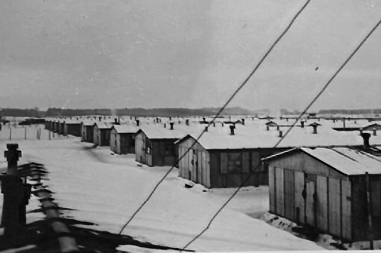 Вид на южную лагерную дорогу с охранной вышки. Зима 1941-42 гг.