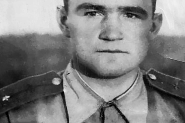 Младший лейтенант Н. Н. Калинин.
