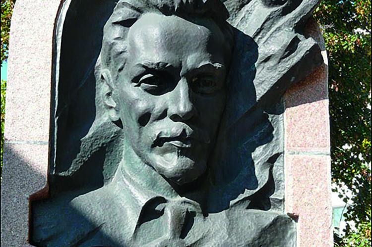 Памятник Ю. В. Кондратюку на территории Музея авиации и космонавтики в Полтаве, Украина.