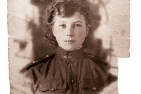  Елизавета Григорьевна Быкова прошла войну.