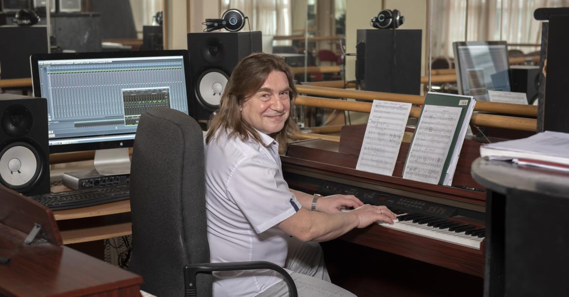 Валерий Комаров, композитор музыки к спектаклю "Генерал".