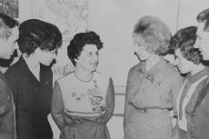 1968 год, Москва. Нина Распопова на встрече с молодыми специалистами.